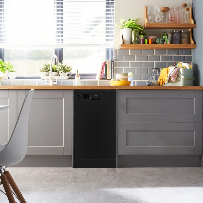 Beko 10 Place Freestanding Slimline 45cm Dishwasher | DVS04020B