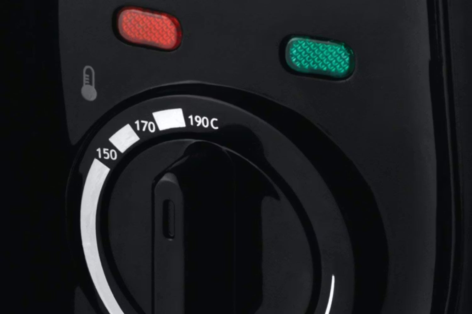 Russell Hobbs 2.5L Maxi Deep Fryer | 24570 | Black