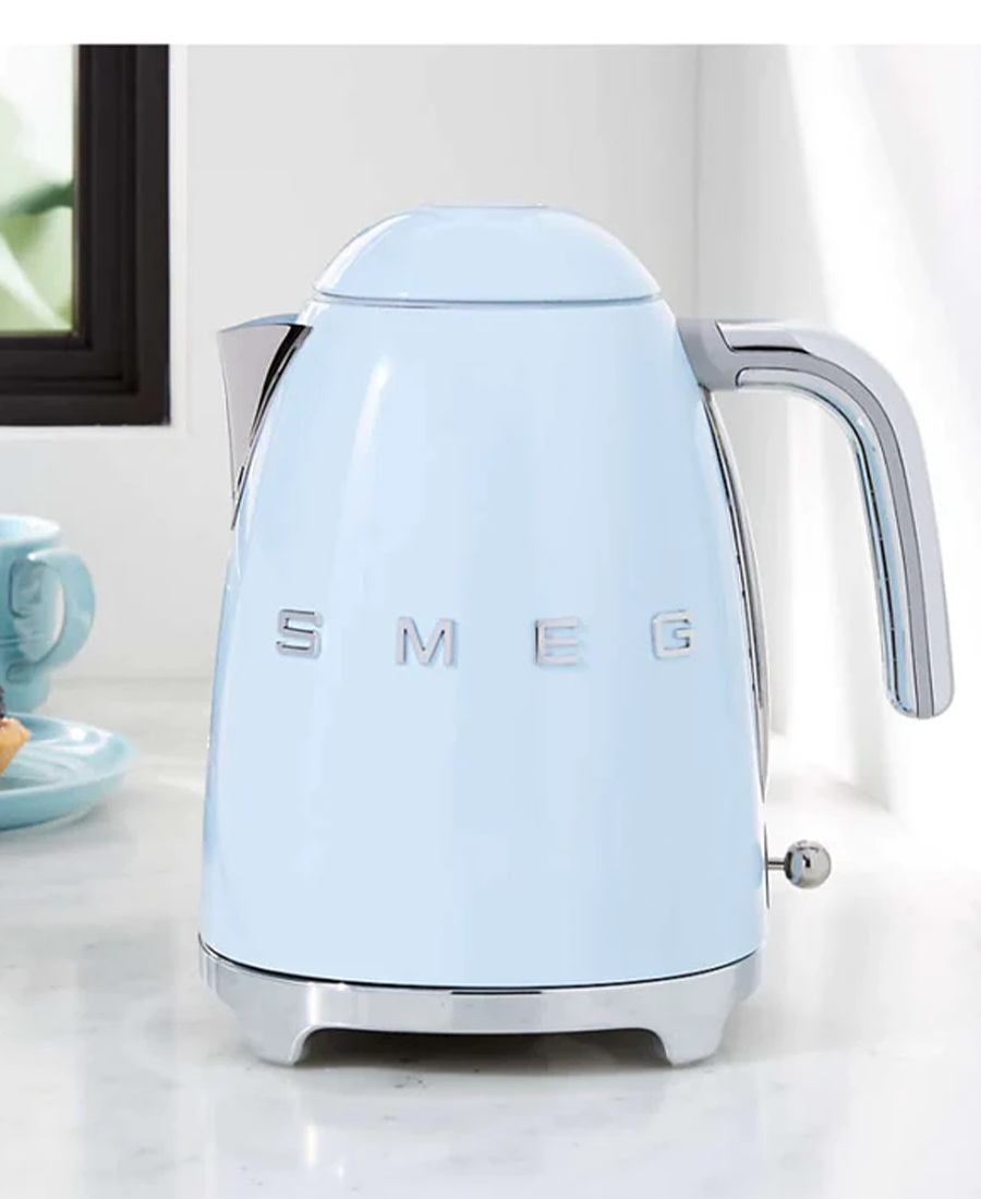 Smeg Retro 50's Style 1.7 Litre Kettle | Pastel Blue - Ben Sweeney Letterkenny