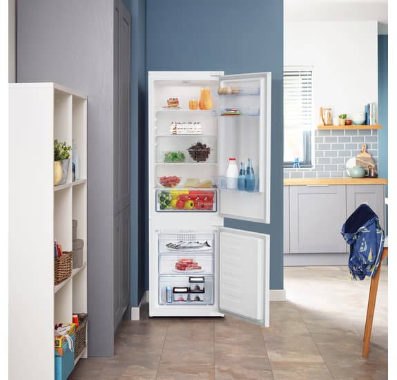 Beko Integrated 70/30 Frost Free Fridge Freezer - Sliding Hinge | BCFD473