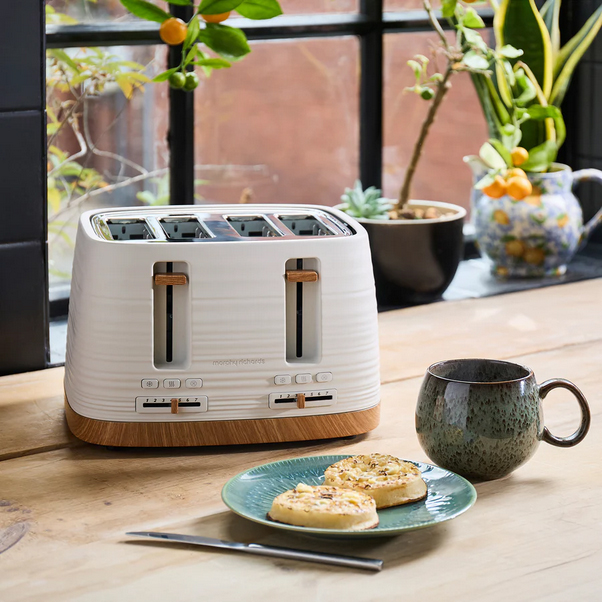 Morphy Clay 4-Slice Toaster