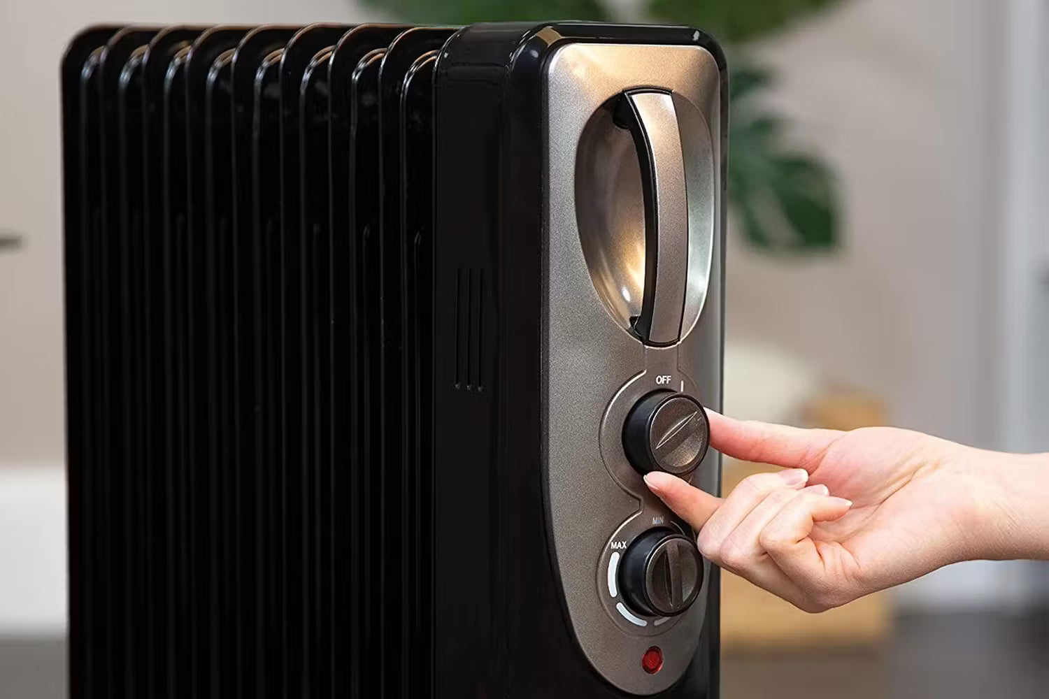 Russell Hobbs 9 Fin Oil Filled Radiator | RHOFR5002B