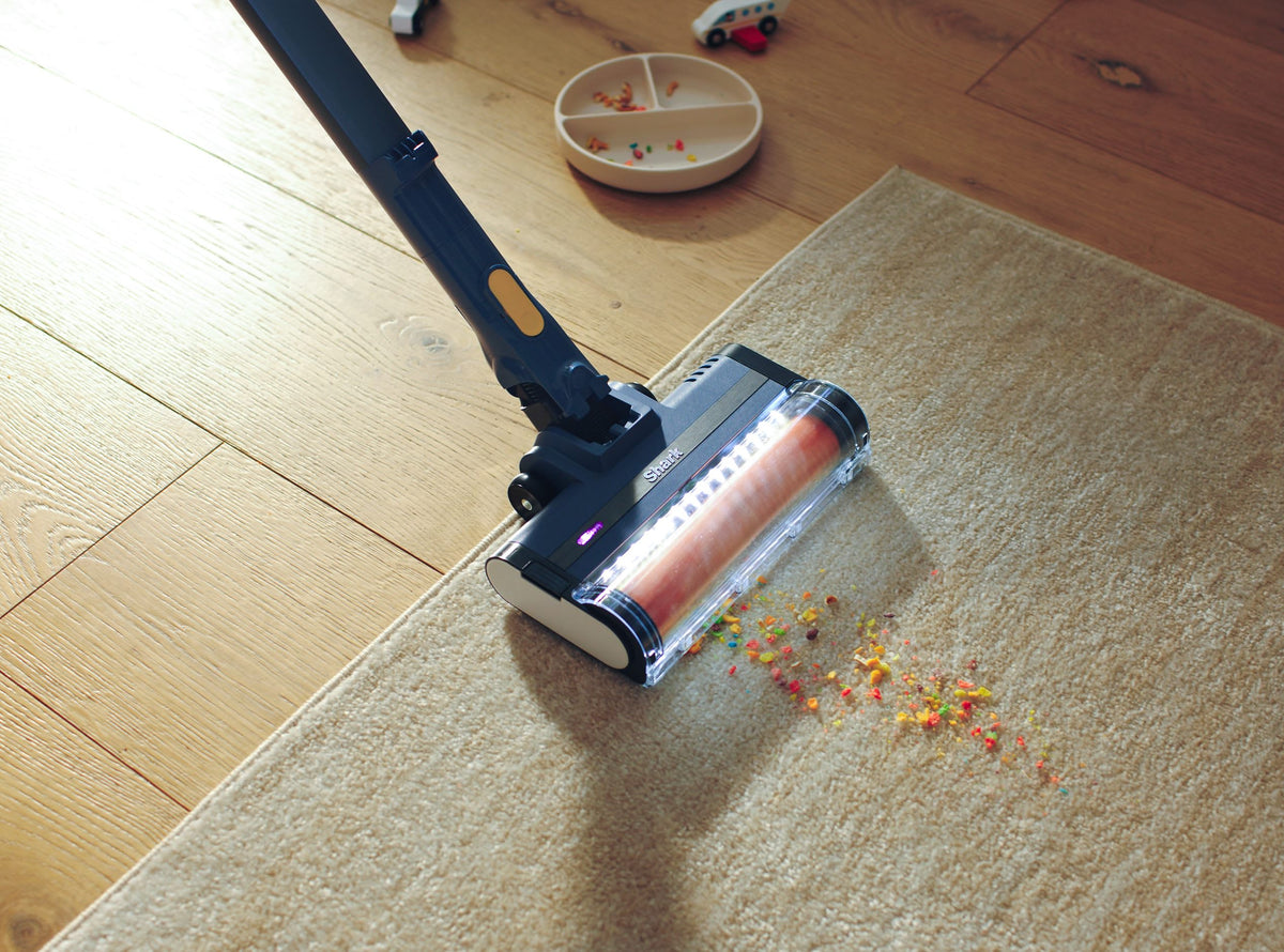 Shark Cordless Stick Vacuum Cleaner with Anti Hair Wrap - Blue | IY143HUK