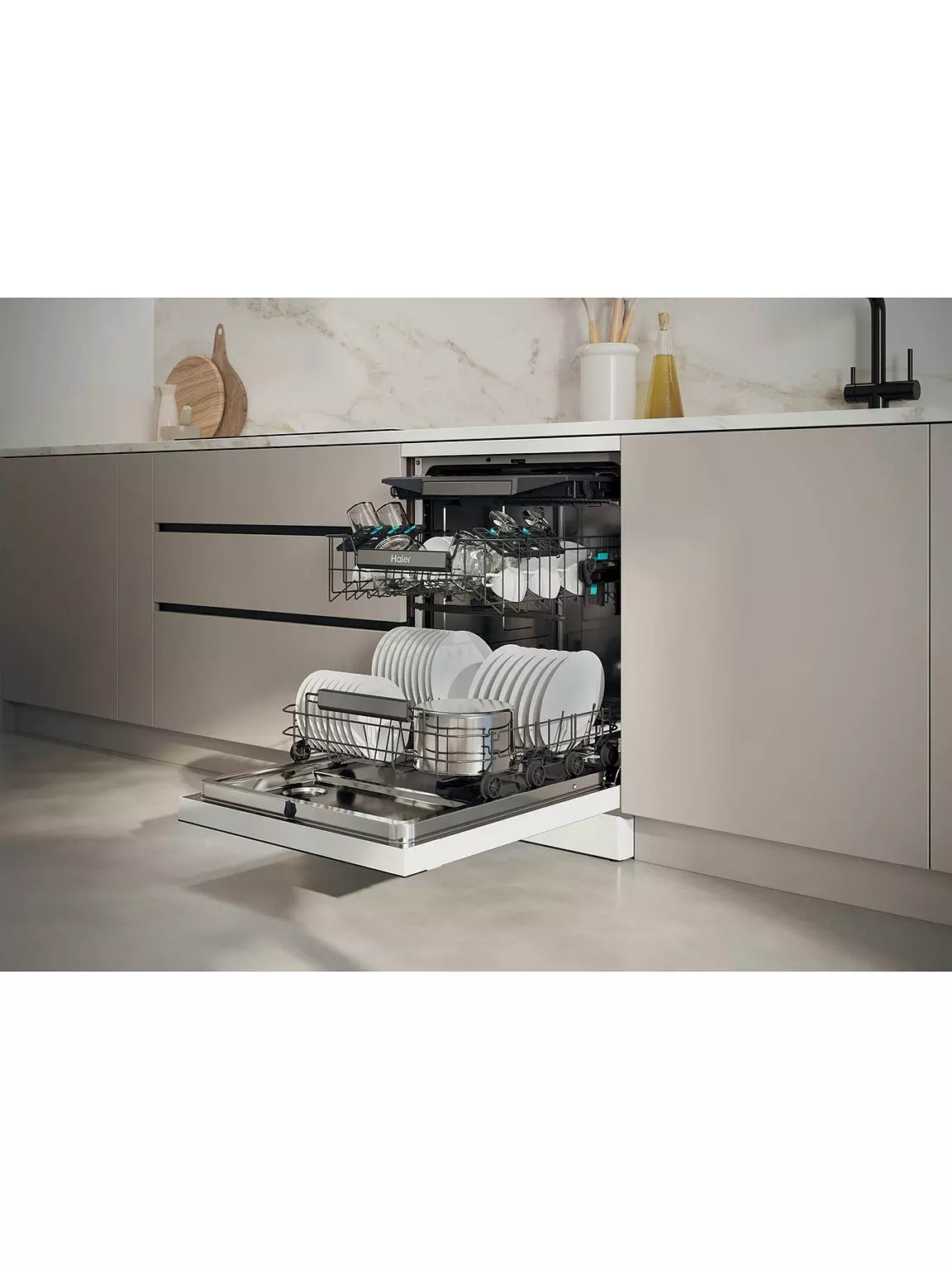 Haier Freestanding 15 Place Settings White Dishwasher | XF6C4F1W-80