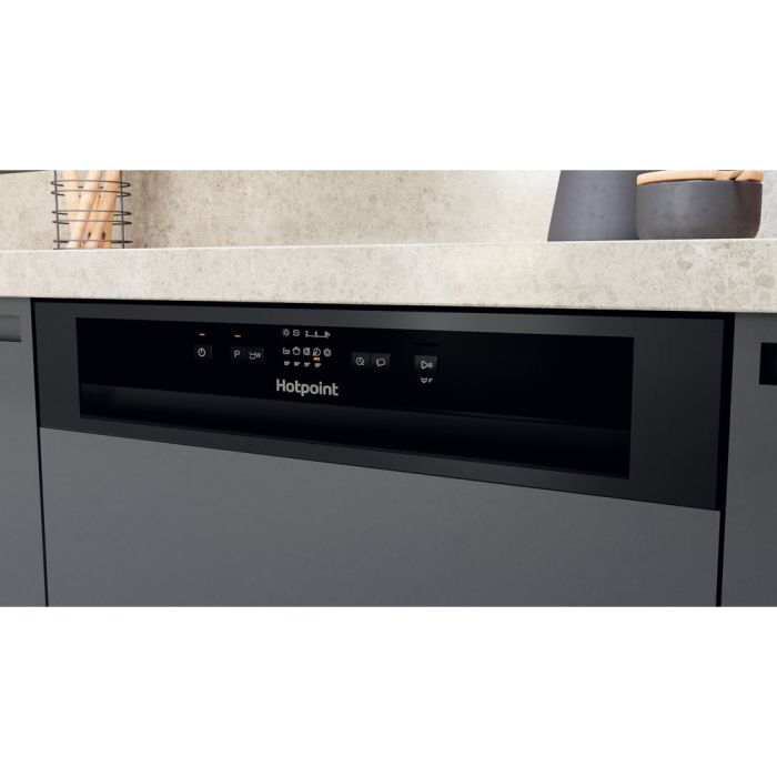 Hotpoint 60 cm Semi-Integrated Dishwasher – Black, 14 Place Settings