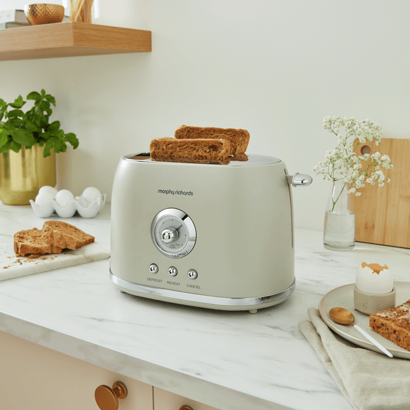Morphy Richards Colour Boutique 2-Slice Toaster - Mushroom | 980600